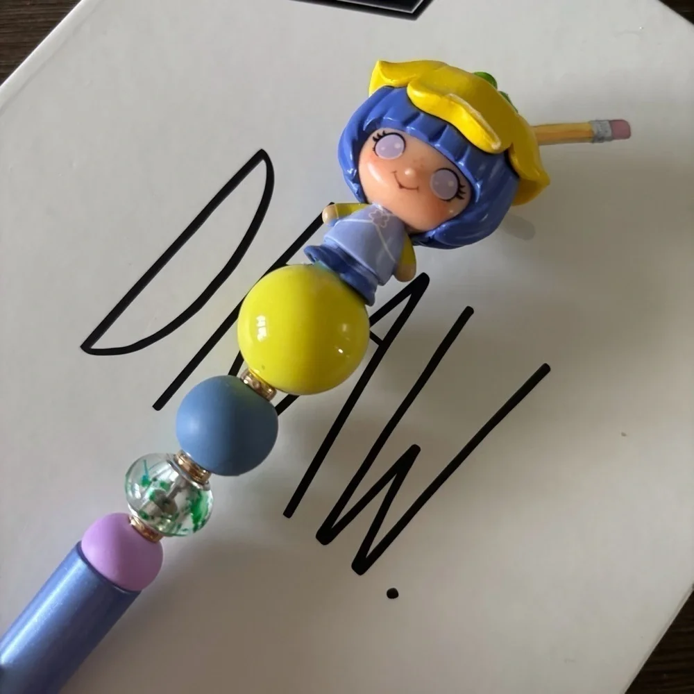 Strawberry Shortcake: Almond Tea handmade beaded pen